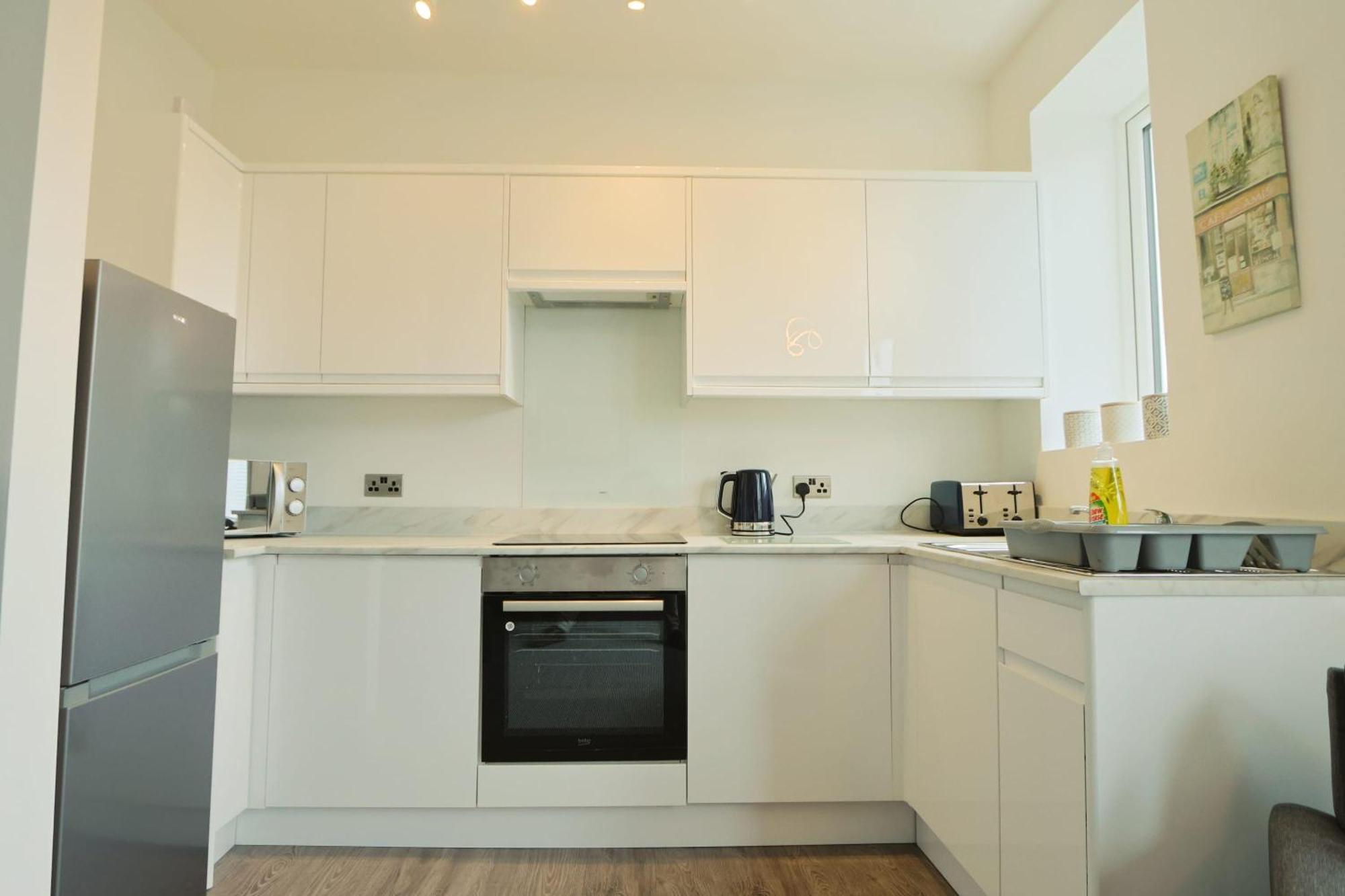 Winchester Two Bedroom In Brislington Apartment *